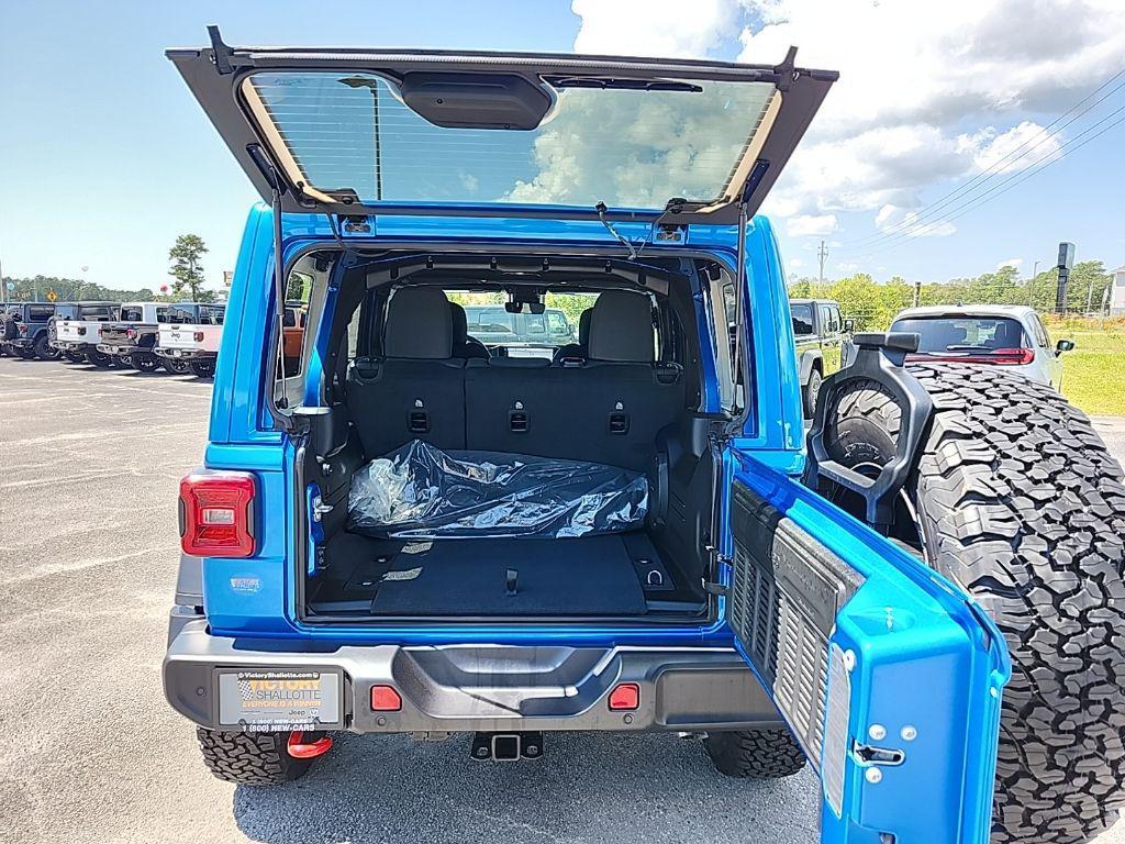 new 2025 Jeep Wrangler car, priced at $59,427