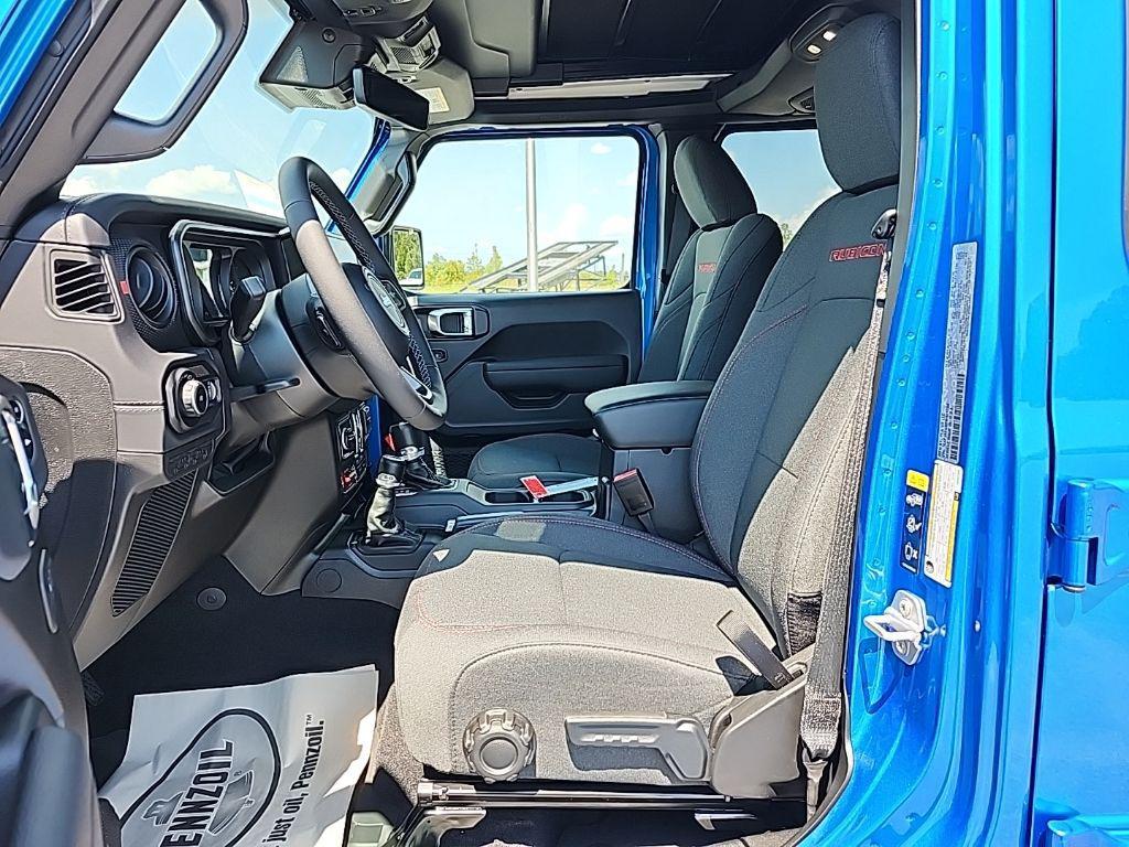 new 2025 Jeep Wrangler car, priced at $59,427