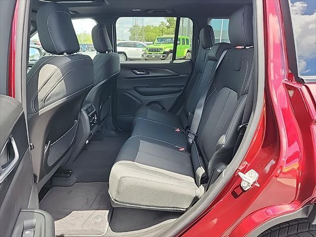 new 2025 Jeep Grand Cherokee car, priced at $38,702