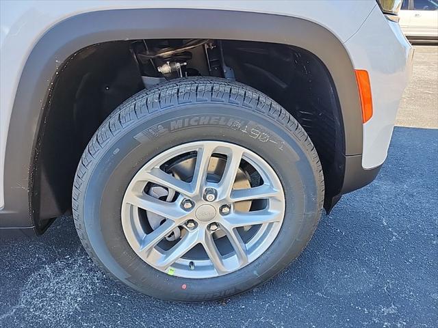 new 2025 Jeep Grand Cherokee car, priced at $37,080