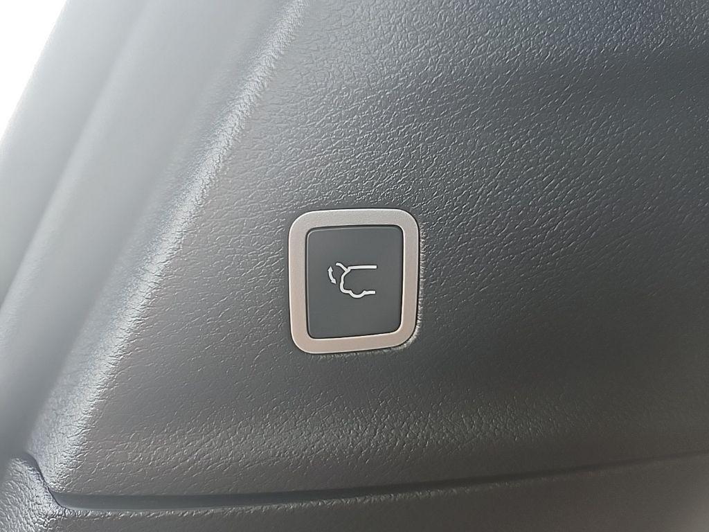 new 2026 Chrysler Pacifica car, priced at $41,219