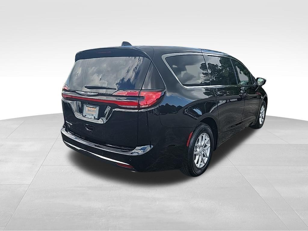 new 2026 Chrysler Pacifica car, priced at $41,219