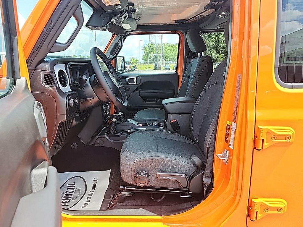 new 2025 Jeep Wrangler car, priced at $45,456