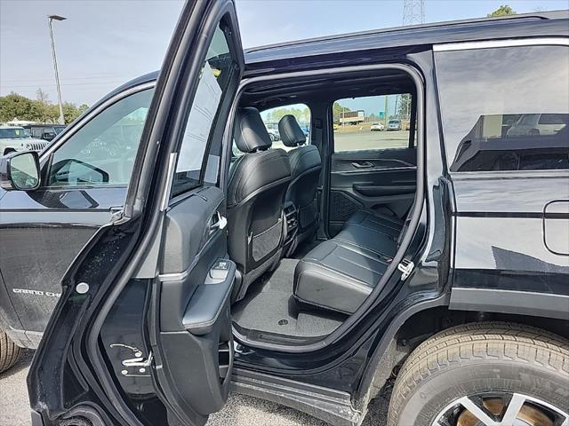 new 2025 Jeep Grand Cherokee car, priced at $47,730