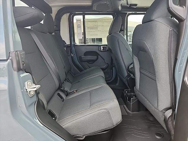 new 2025 Jeep Gladiator car, priced at $44,973