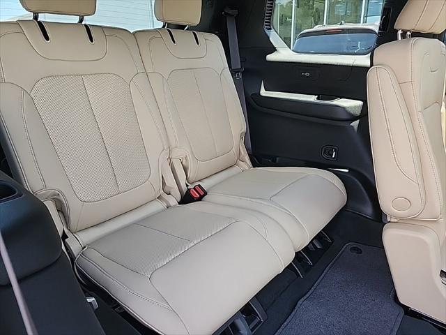 new 2025 Jeep Grand Cherokee car, priced at $48,043