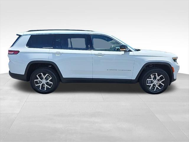 new 2025 Jeep Grand Cherokee car, priced at $48,043