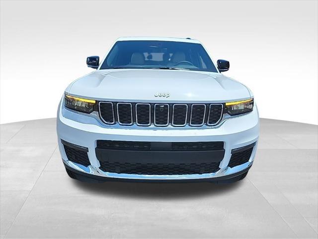 new 2025 Jeep Grand Cherokee car, priced at $48,043