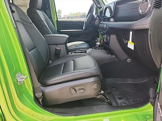 new 2025 Jeep Gladiator car, priced at $45,208
