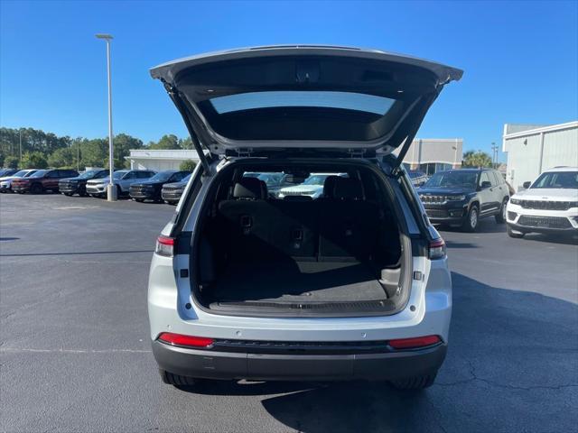 new 2023 Jeep Grand Cherokee car, priced at $40,500