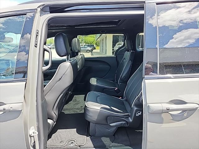 new 2025 Chrysler Pacifica car, priced at $50,634
