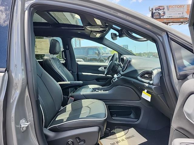 new 2025 Chrysler Pacifica car, priced at $50,634