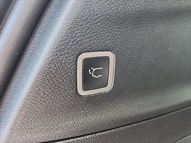new 2025 Chrysler Pacifica car, priced at $50,634