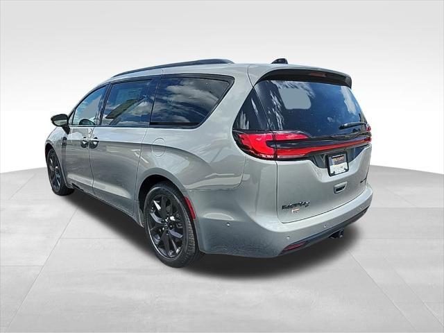 new 2025 Chrysler Pacifica car, priced at $50,634