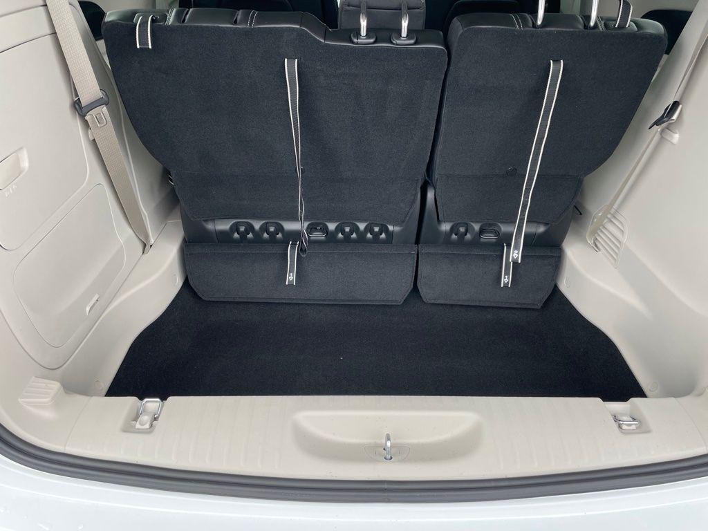 new 2023 Chrysler Pacifica Hybrid car, priced at $41,000