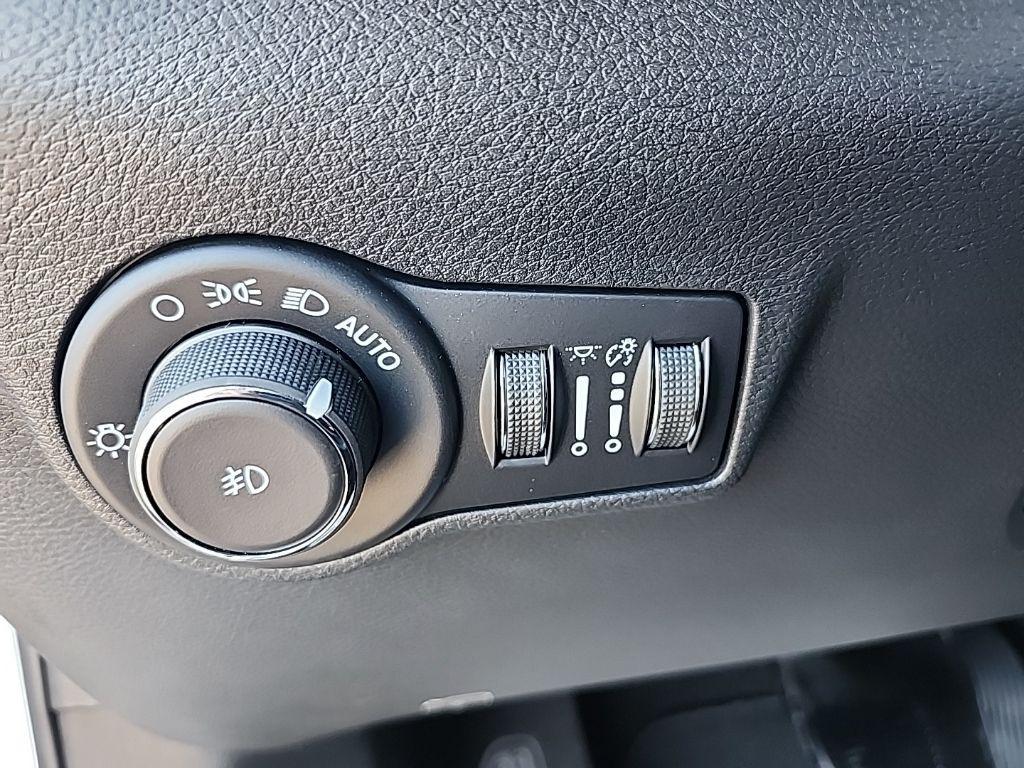 new 2026 Jeep Compass car, priced at $29,985