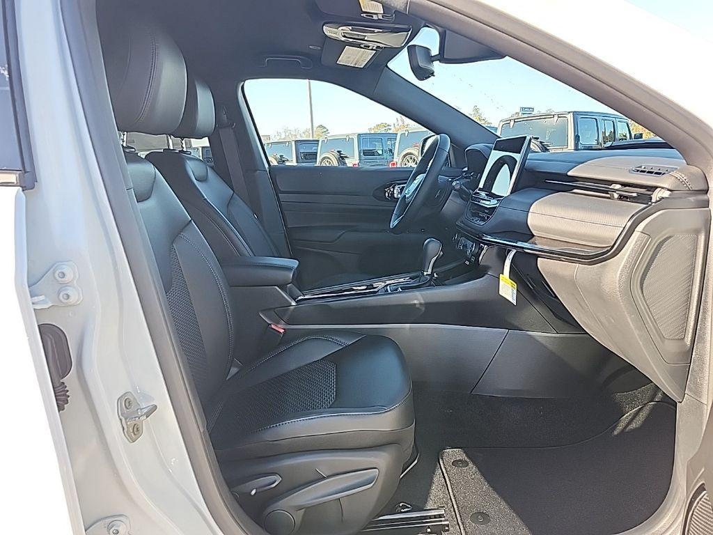 new 2026 Jeep Compass car, priced at $29,985