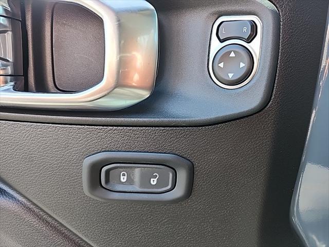 new 2025 Jeep Gladiator car, priced at $45,201