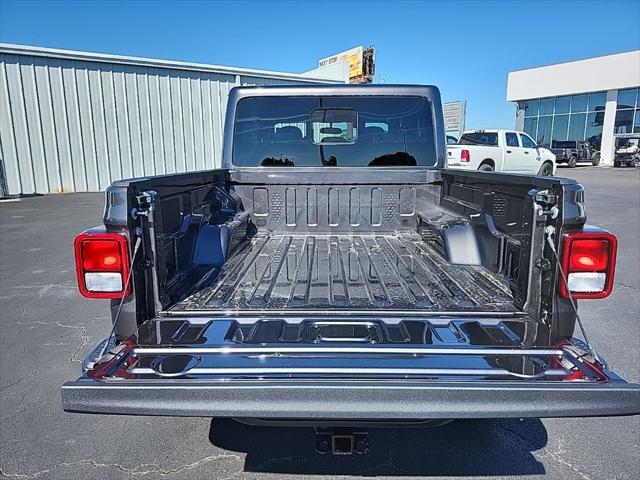 new 2025 Jeep Gladiator car, priced at $44,180