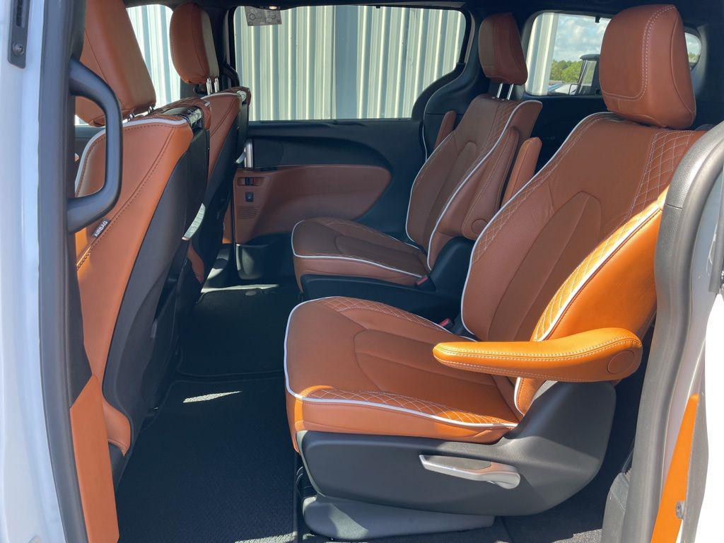 new 2026 Chrysler Pacifica car, priced at $53,090