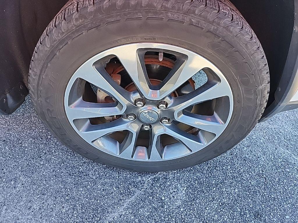 used 2018 Jeep Grand Cherokee car, priced at $15,995