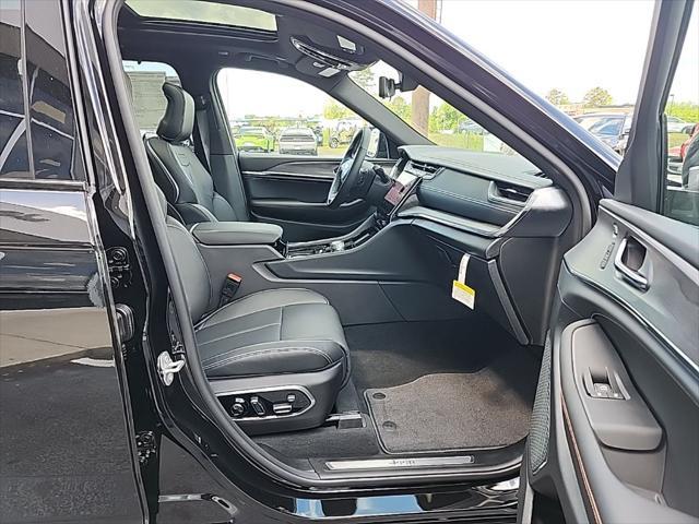 new 2025 Jeep Grand Cherokee car, priced at $61,541