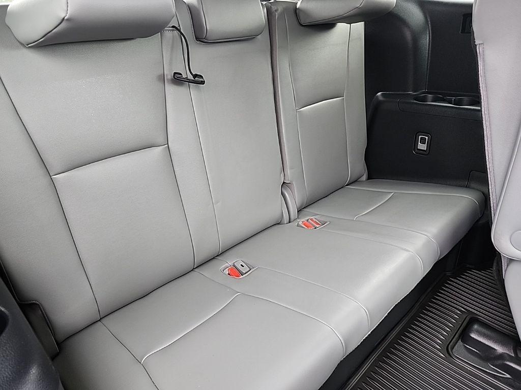 used 2022 Toyota Highlander car, priced at $35,995