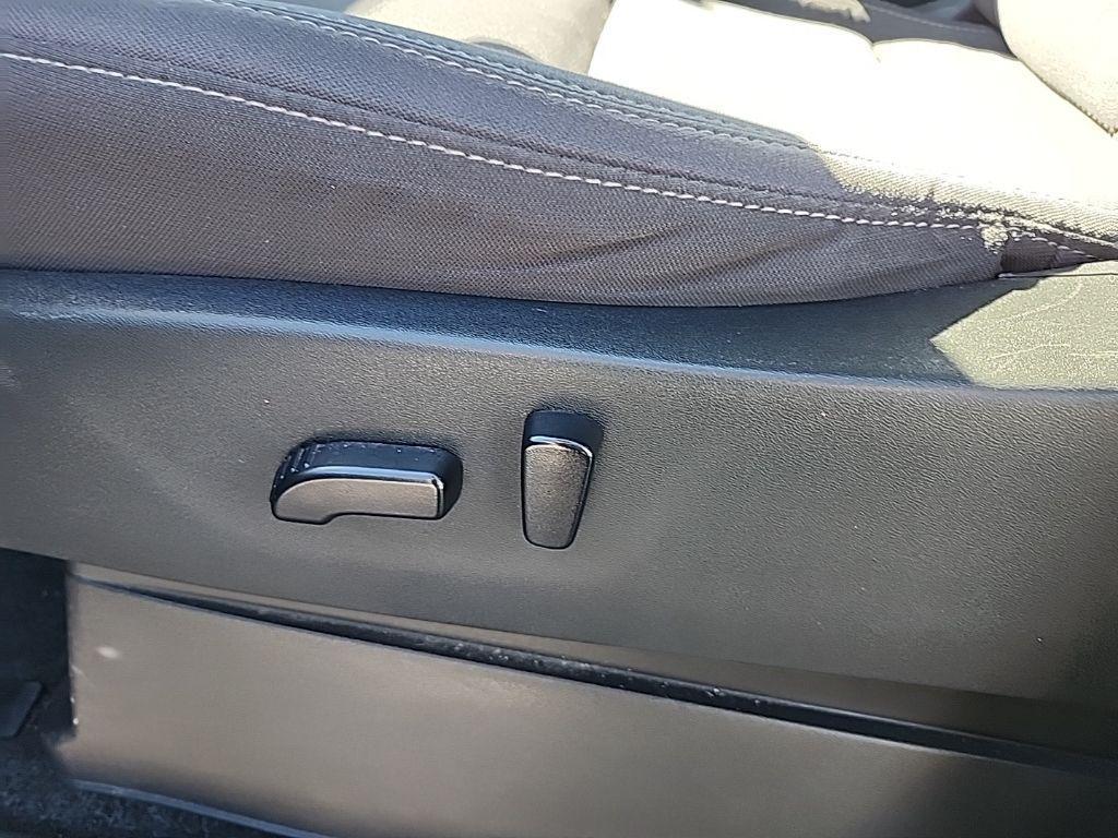 used 2023 Nissan Frontier car, priced at $25,995