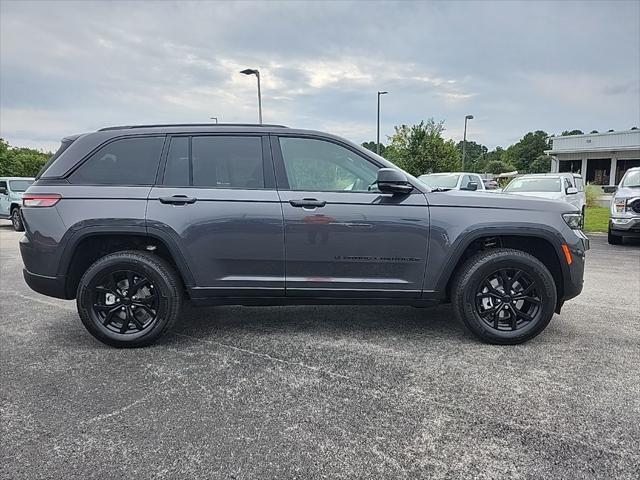 new 2025 Jeep Grand Cherokee car, priced at $47,025