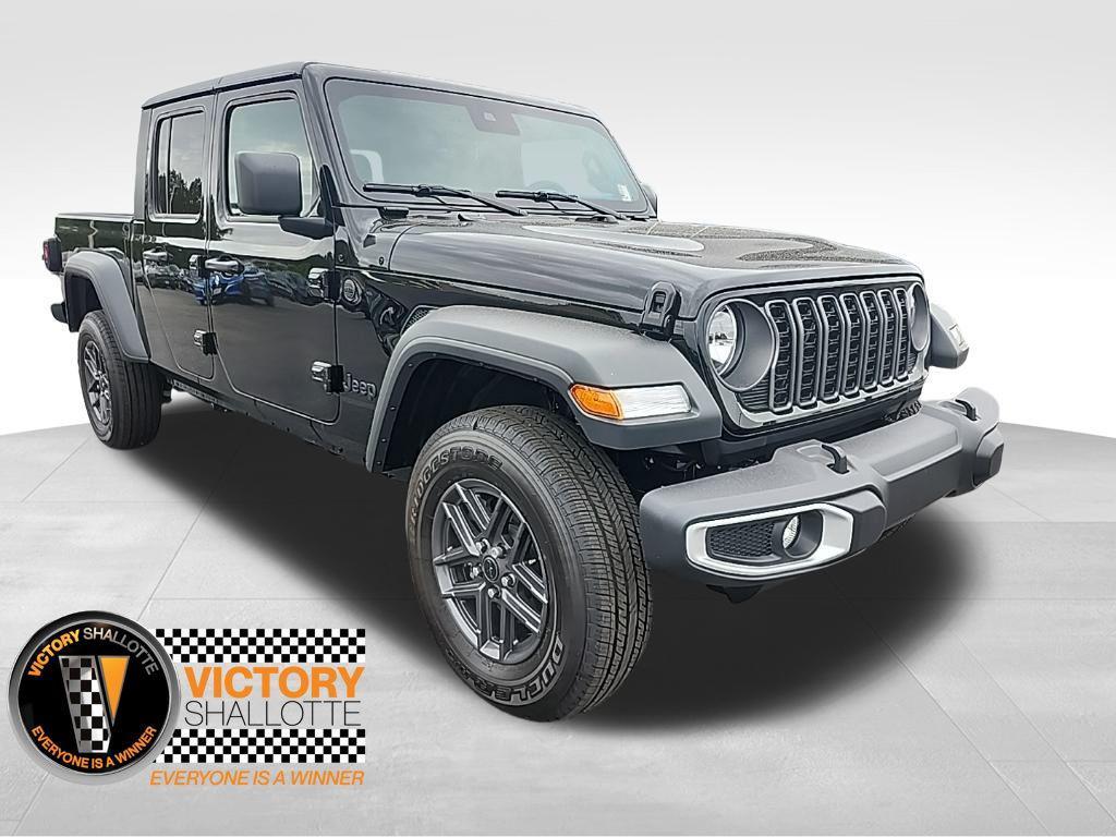 new 2025 Jeep Gladiator car, priced at $42,607