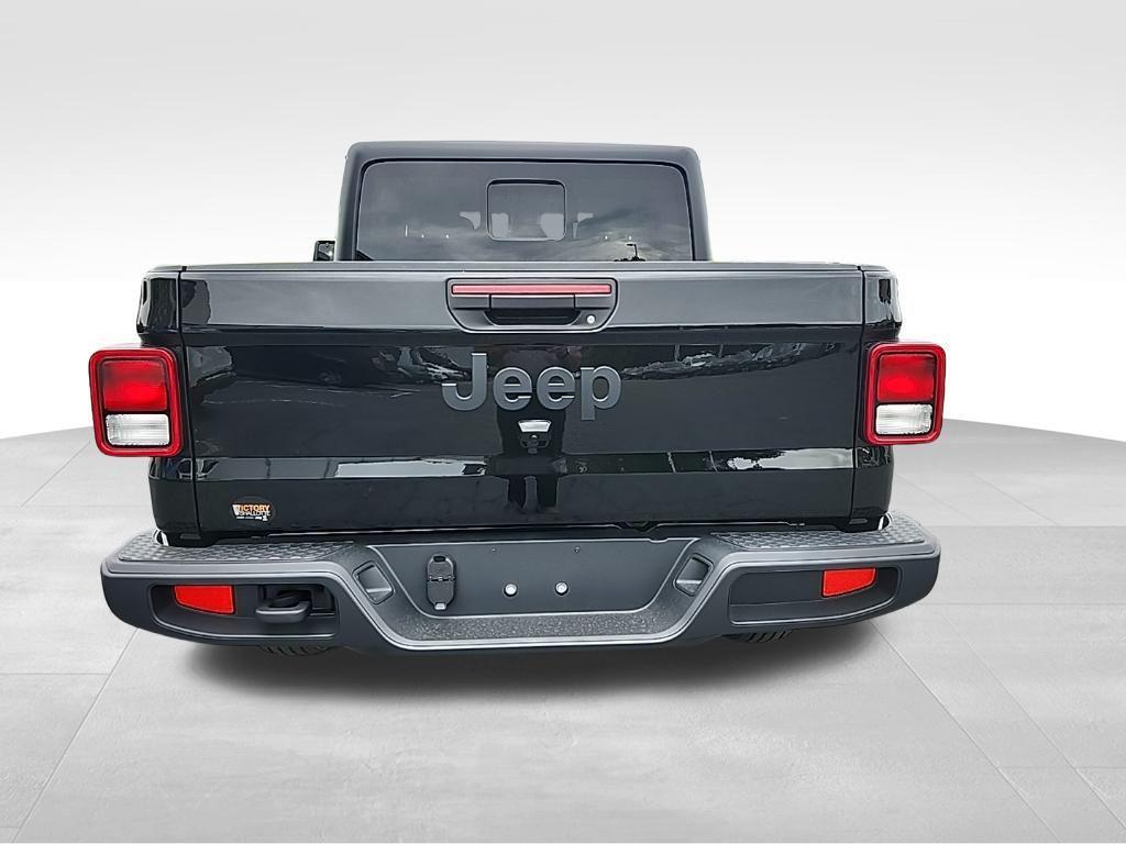 new 2025 Jeep Gladiator car, priced at $42,607
