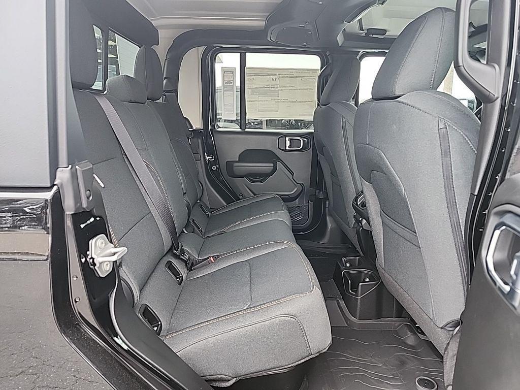 new 2025 Jeep Gladiator car, priced at $42,607