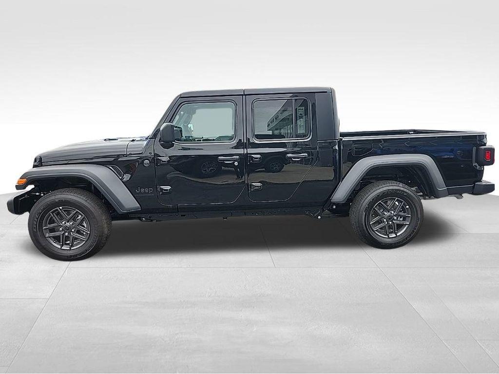 new 2025 Jeep Gladiator car, priced at $42,607