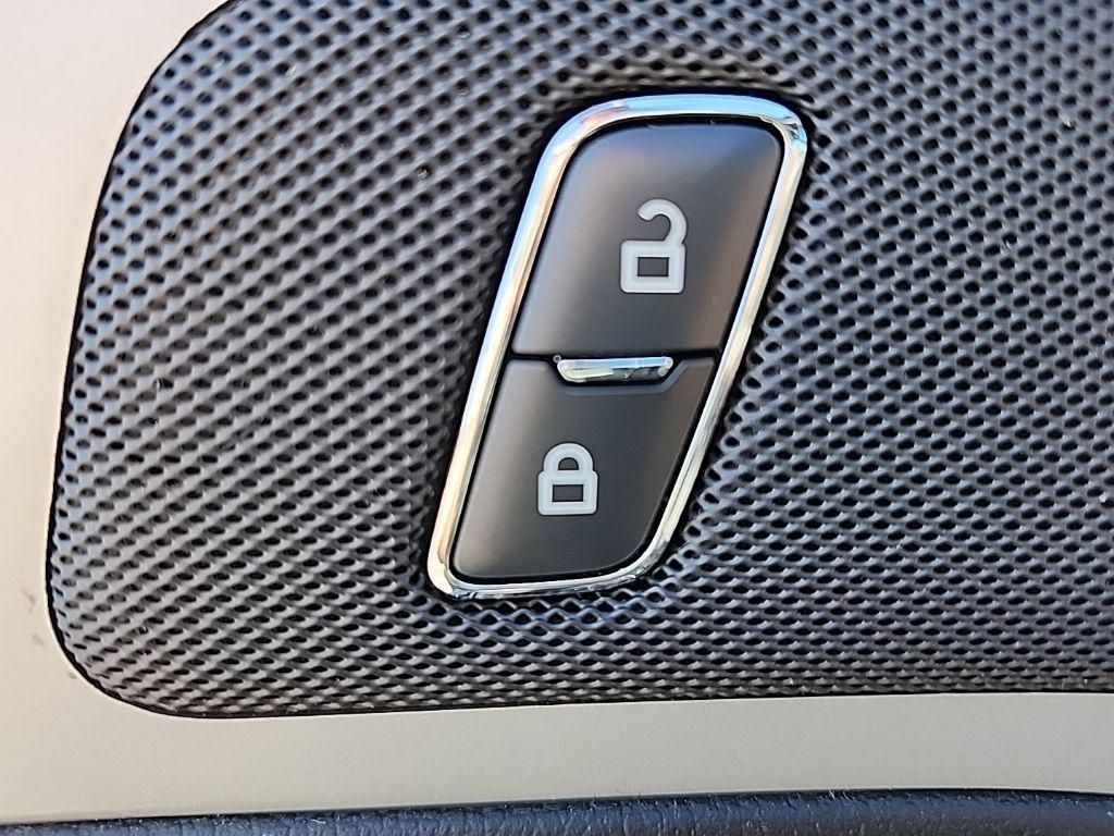 used 2015 Ford Explorer car, priced at $13,895