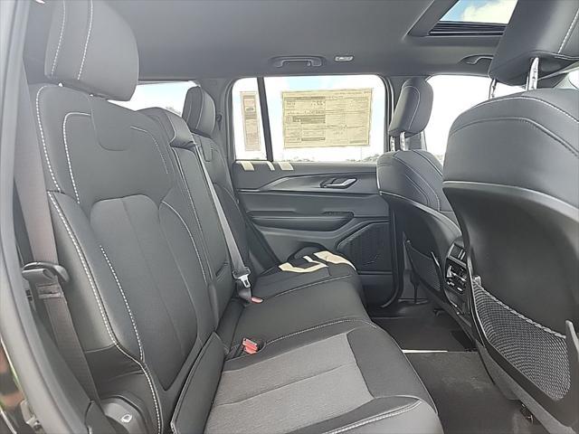 new 2025 Jeep Grand Cherokee car, priced at $41,415