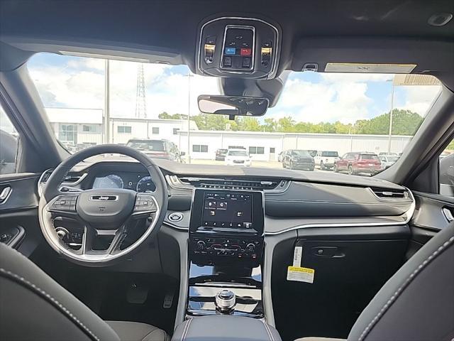 new 2025 Jeep Grand Cherokee car, priced at $41,415
