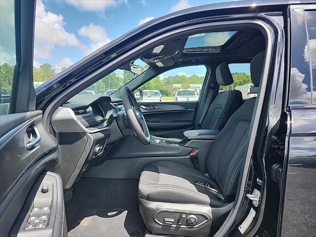 new 2025 Jeep Grand Cherokee car, priced at $41,415