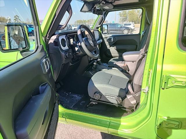 new 2025 Jeep Wrangler car, priced at $47,405