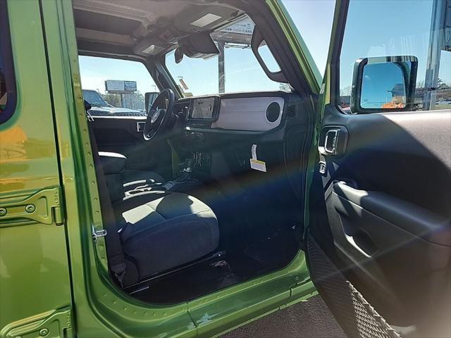 new 2025 Jeep Wrangler car, priced at $47,405
