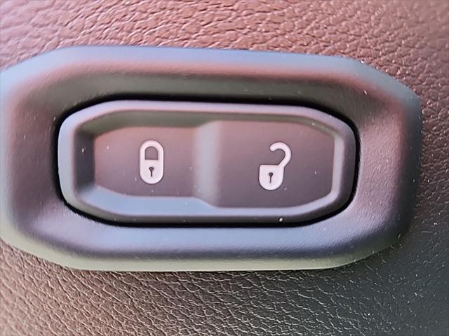 new 2025 Jeep Wrangler car, priced at $47,405