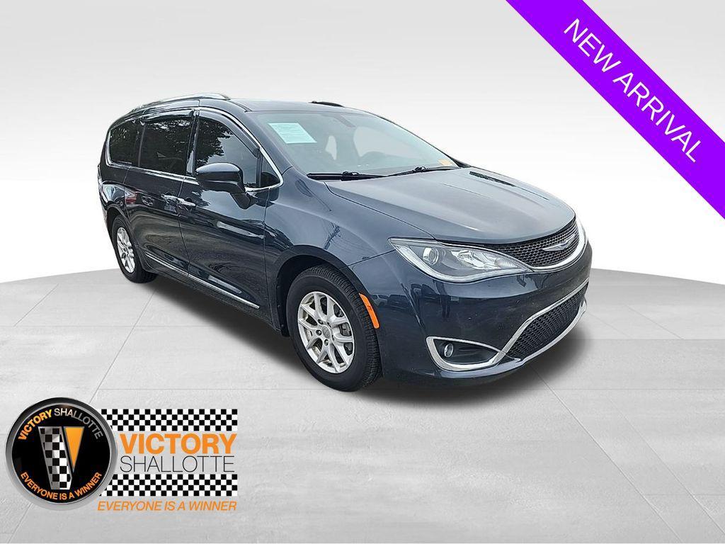 used 2020 Chrysler Pacifica car, priced at $15,674