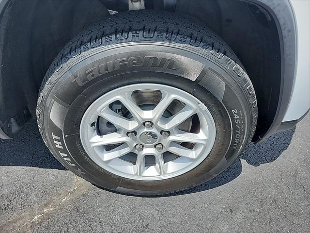 used 2019 Jeep Grand Cherokee car, priced at $17,495
