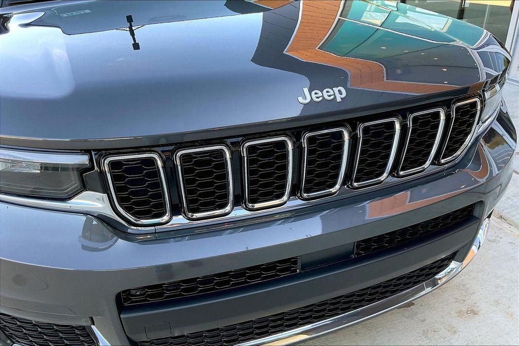 new 2024 Jeep Grand Cherokee L car, priced at $45,999