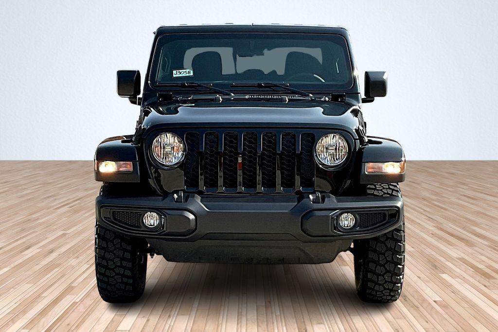 new 2023 Jeep Gladiator car, priced at $46,117
