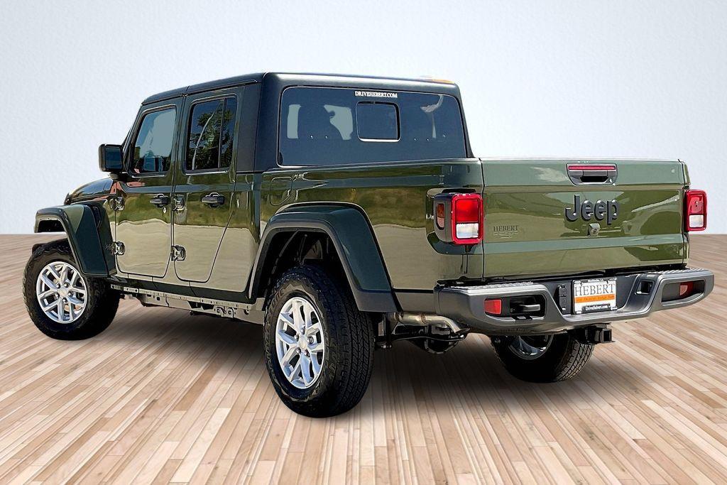 new 2023 Jeep Gladiator car, priced at $39,600