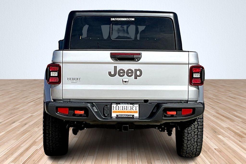 new 2023 Jeep Gladiator car, priced at $53,600
