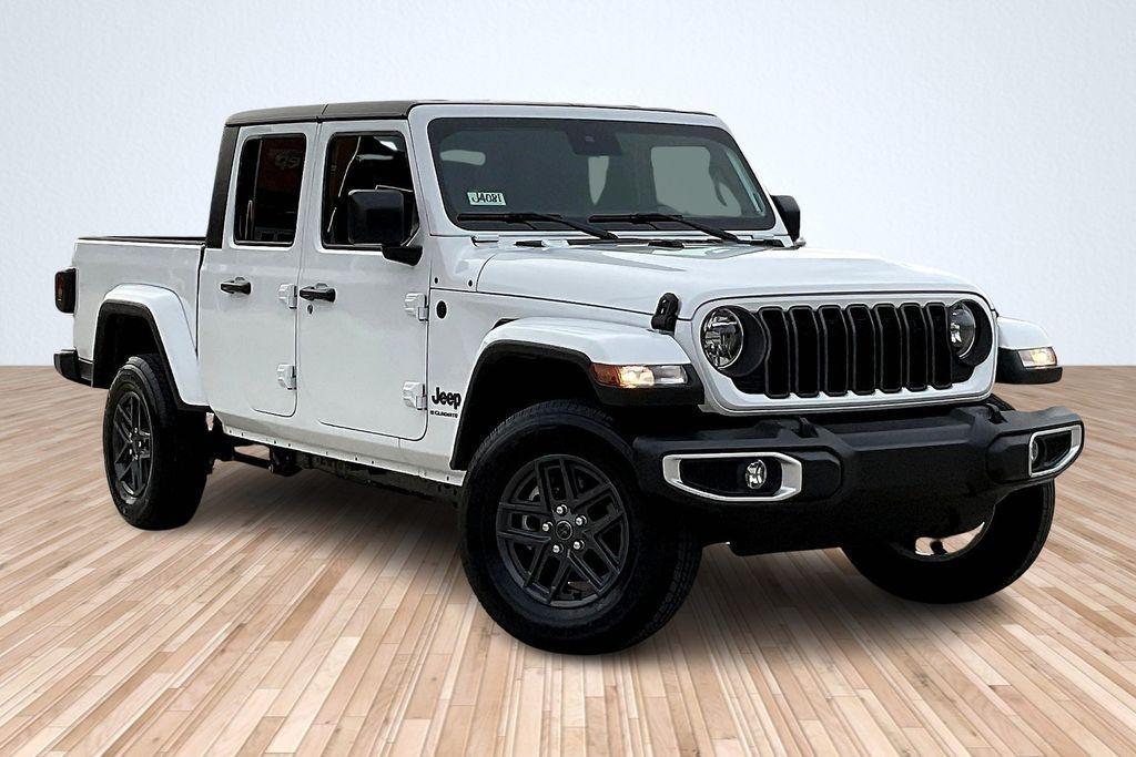 new 2024 Jeep Gladiator car, priced at $41,999