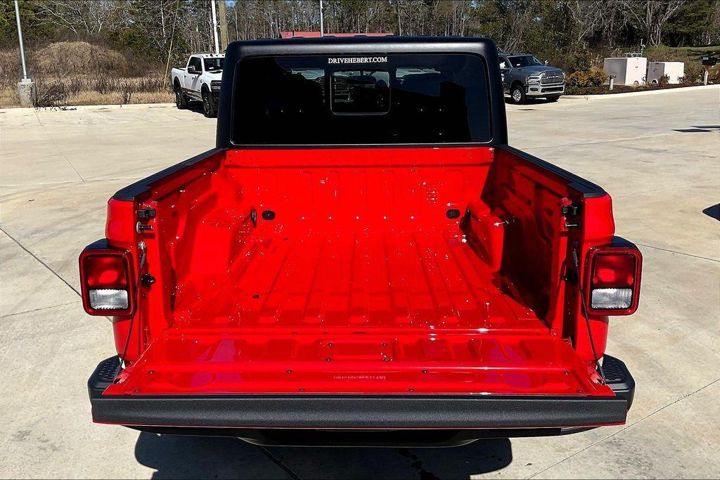 new 2023 Jeep Gladiator car, priced at $42,000