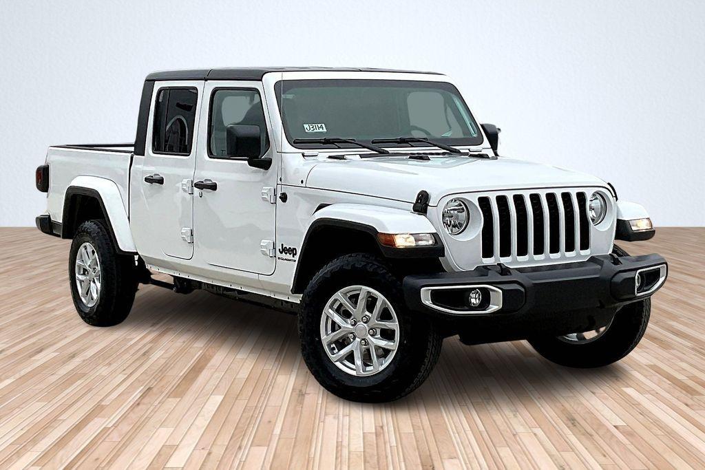 new 2023 Jeep Gladiator car, priced at $43,090
