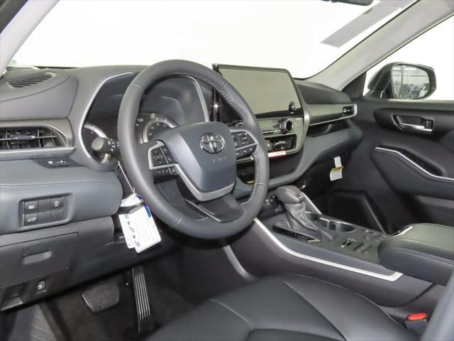 new 2025 Toyota Highlander car, priced at $47,822
